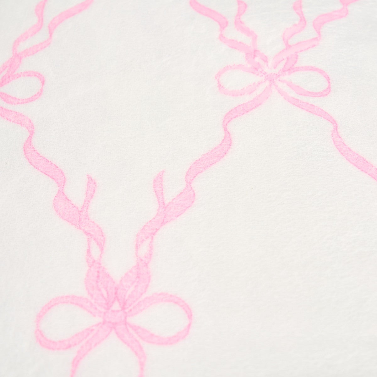 Bow Print Ultra Soft Throw – White/Pink