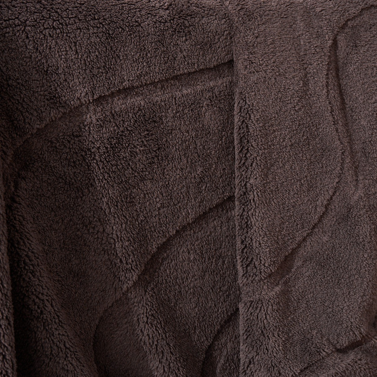 Tufted Contour Teddy Throw – Brown