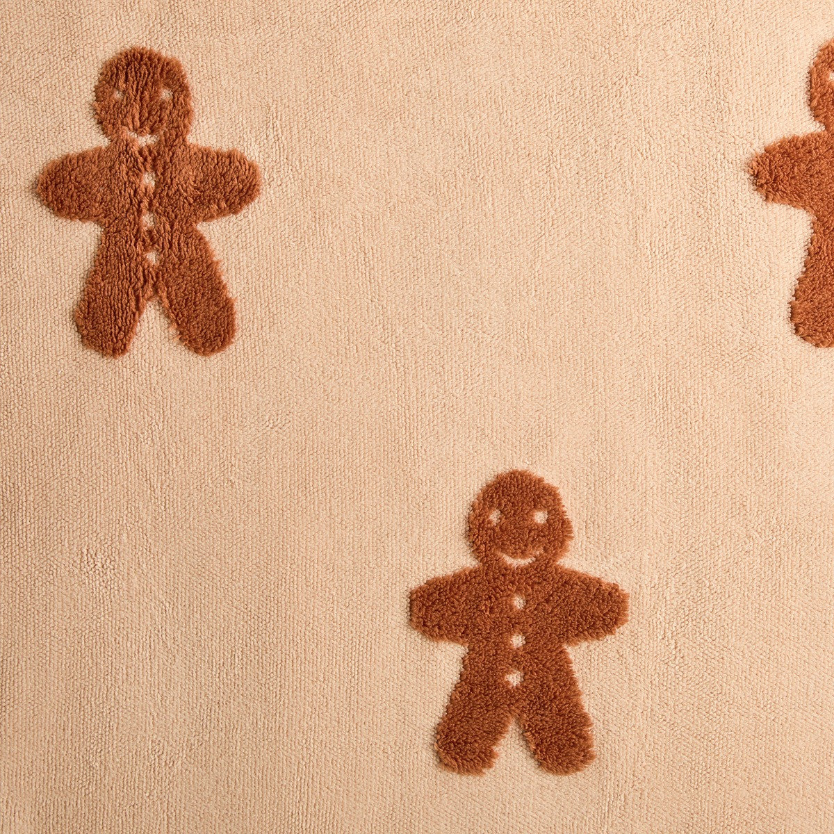 Tufted Gingerbread Fleece Throw – Beige