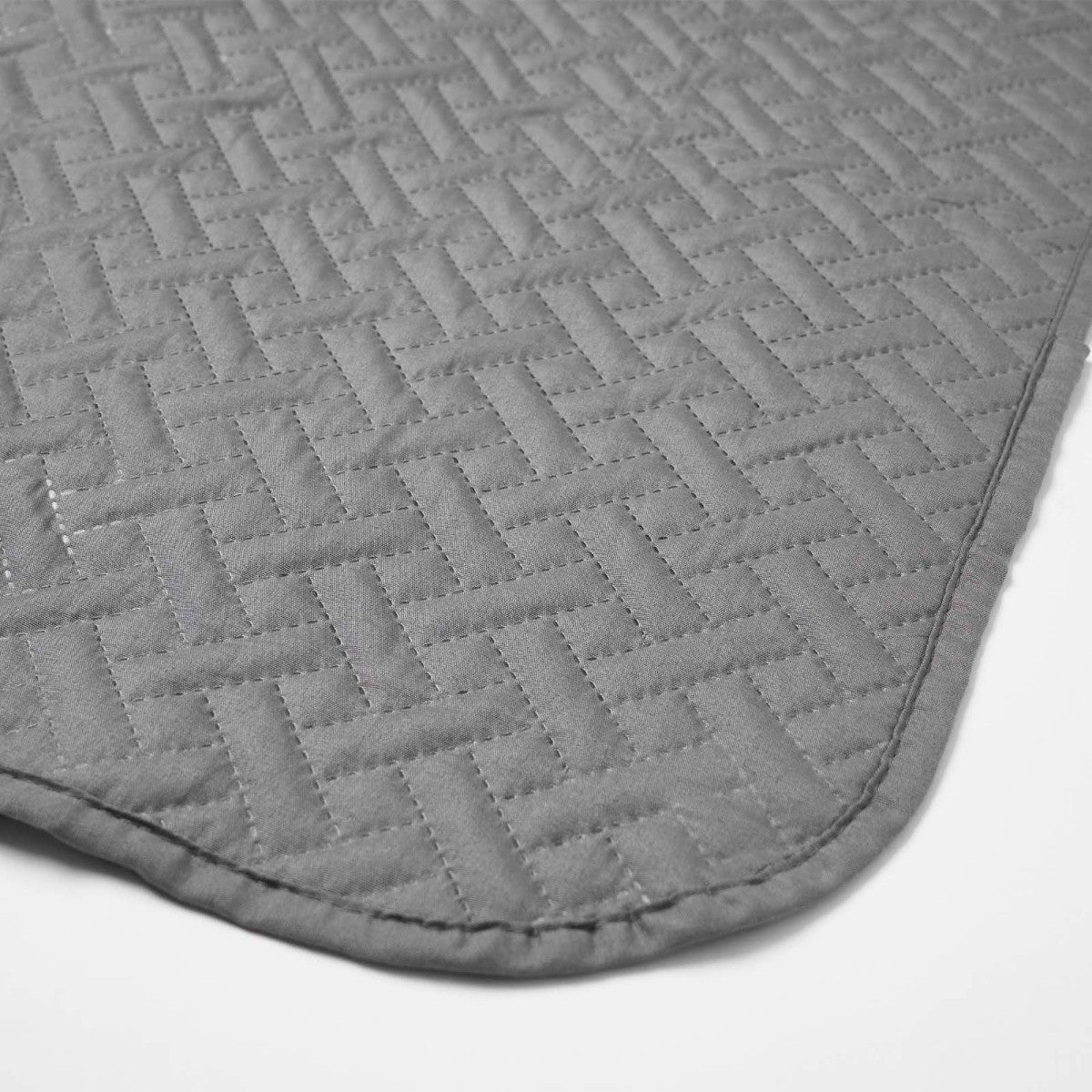 Pinsonic Throw – Charcoal