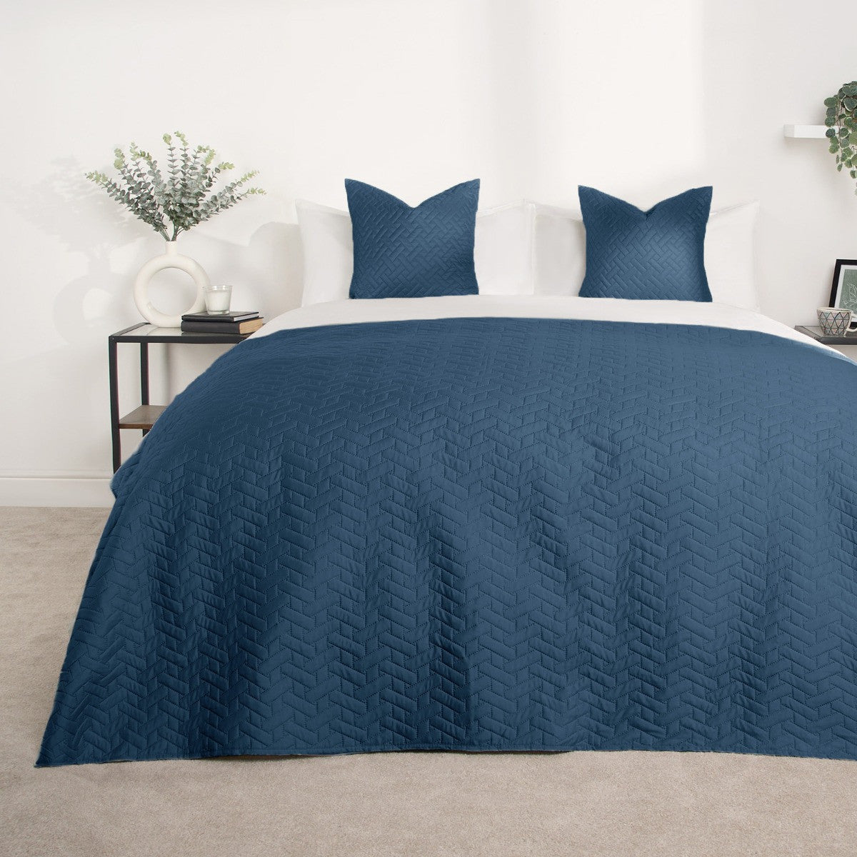 Pinsonic Throw – Navy