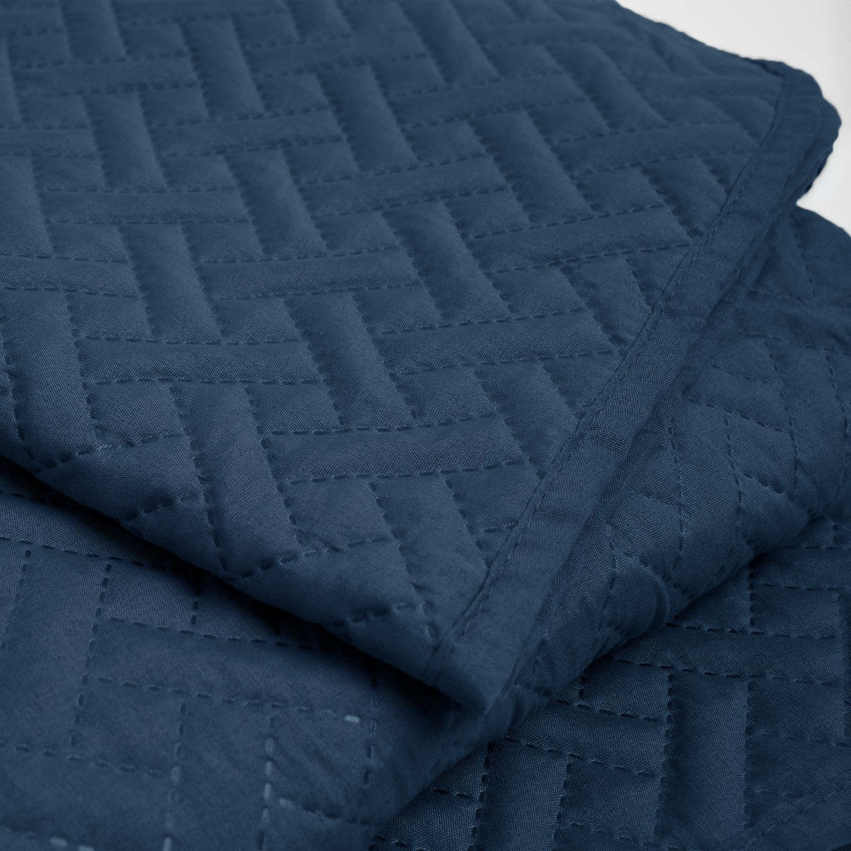 Pinsonic Throw – Navy