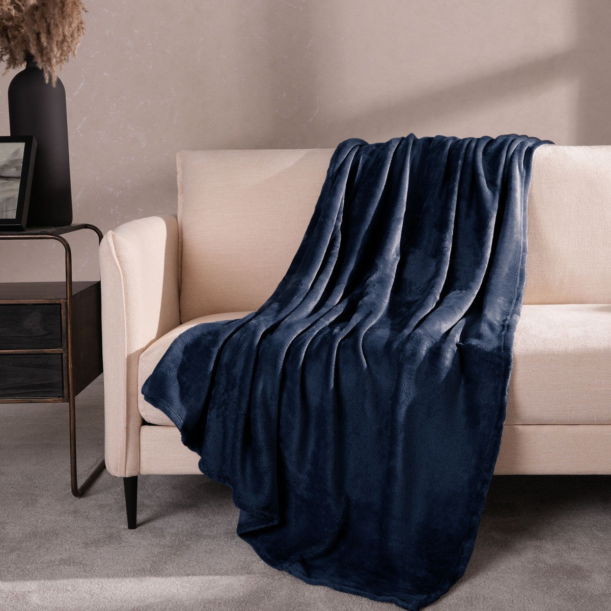 Supersoft Throw – Navy Blue