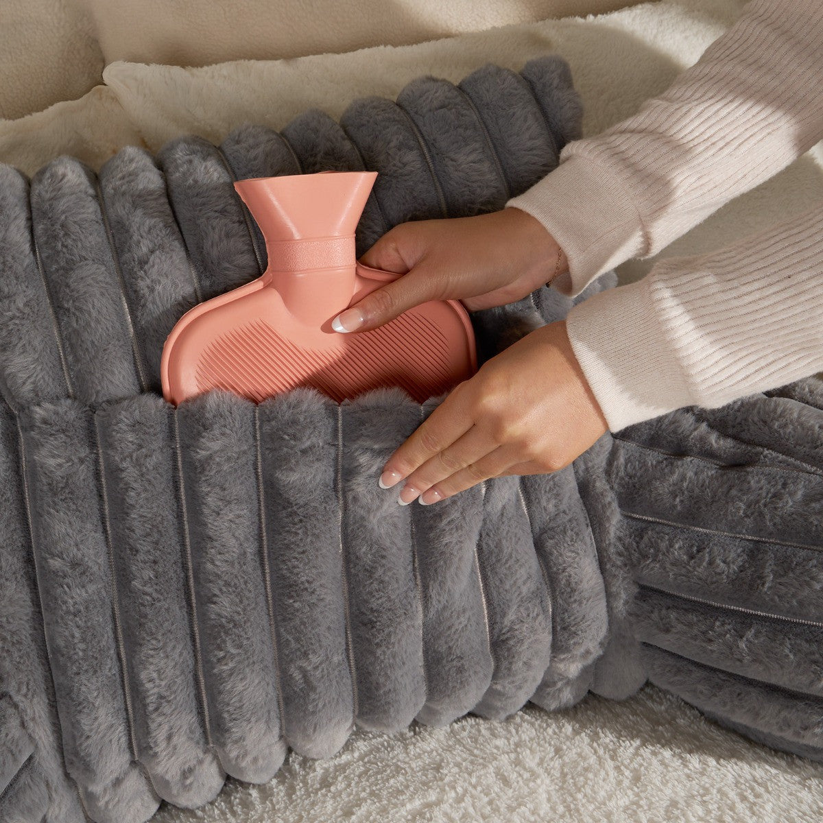 Ribbed Faux Fur Cuddle Cushion with Heatable Pocket – Grey