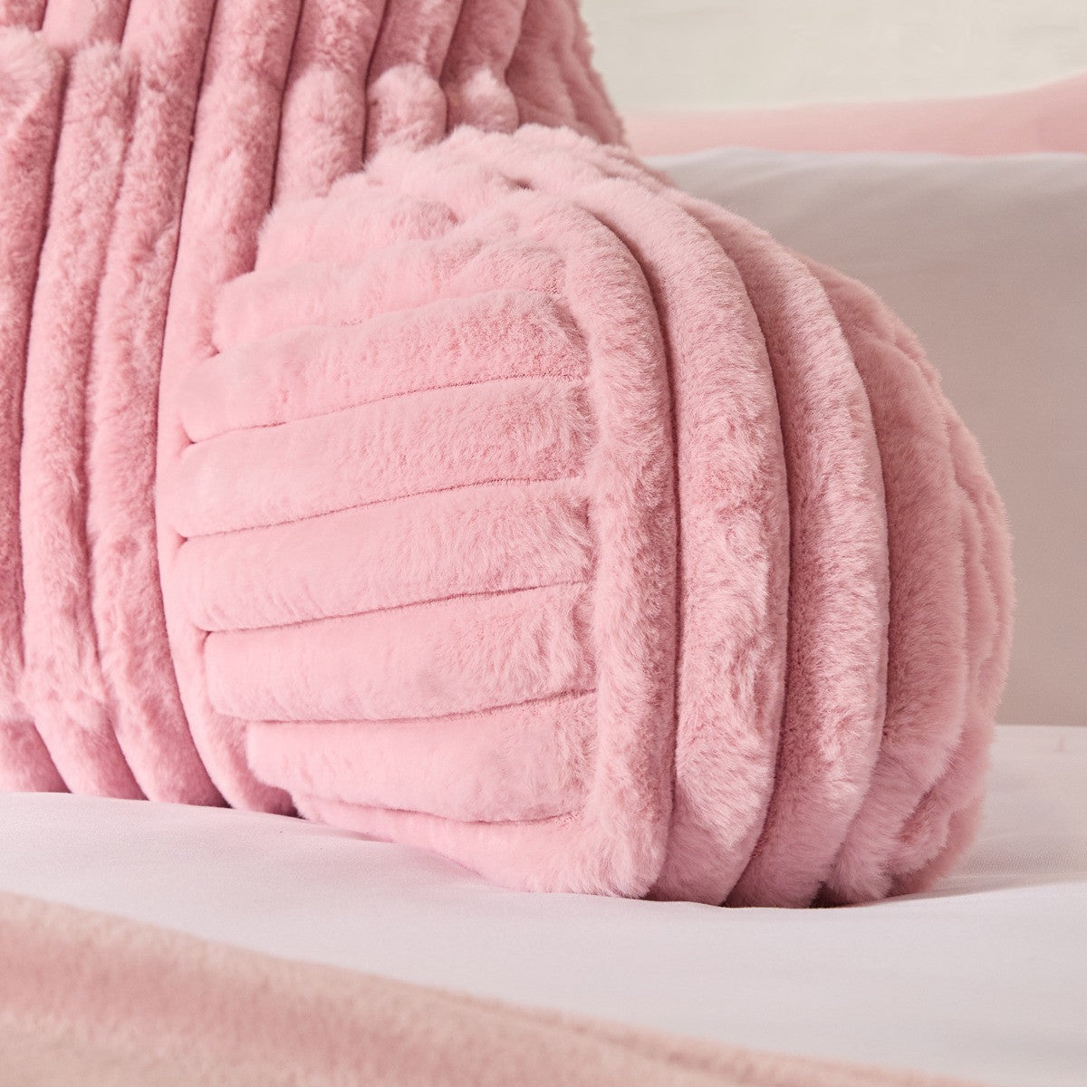 Ribbed Faux Fur Cuddle Cushion with Heatable Pocket – Blush