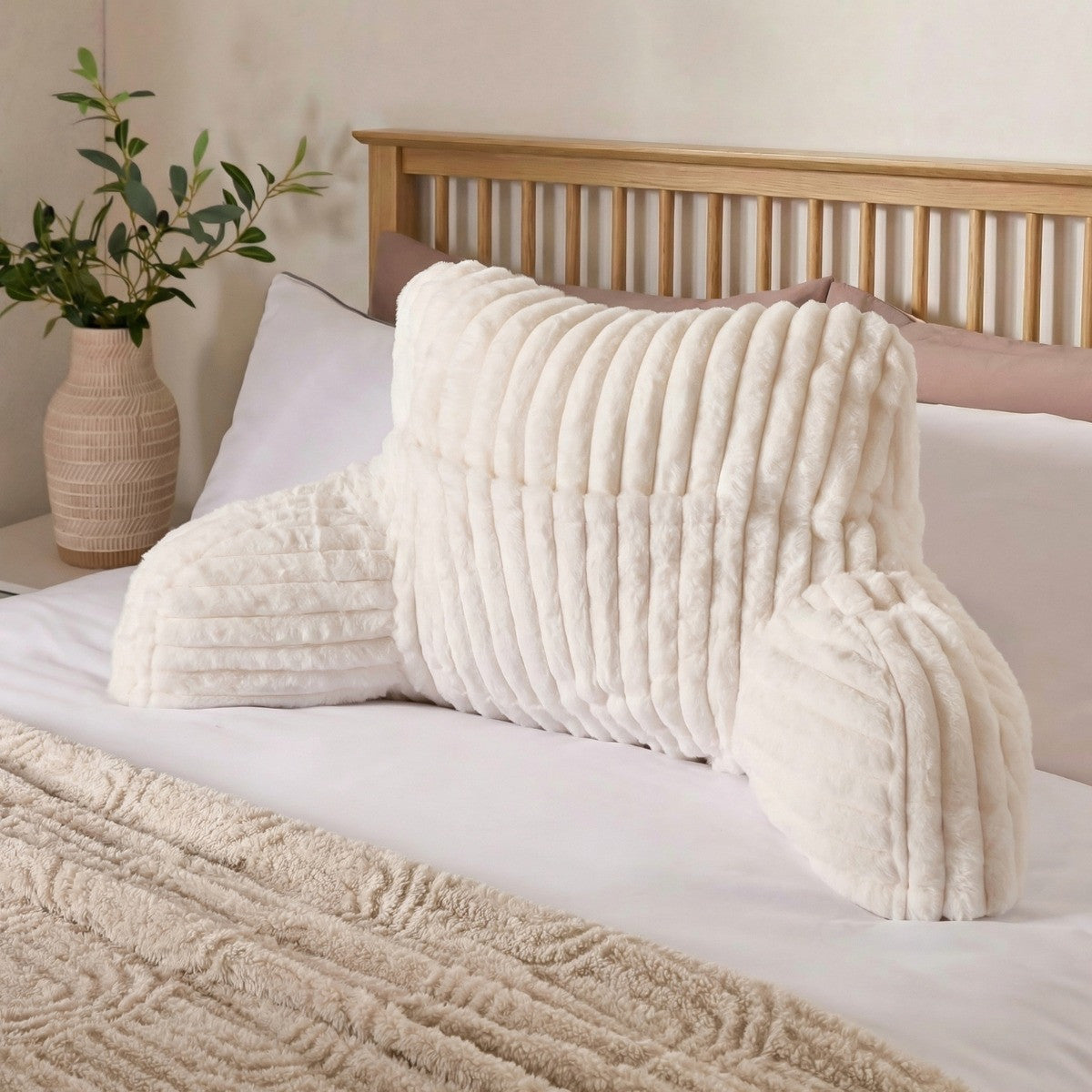 Ribbed Faux Fur Cuddle Cushion with Heatable Pocket – Cream