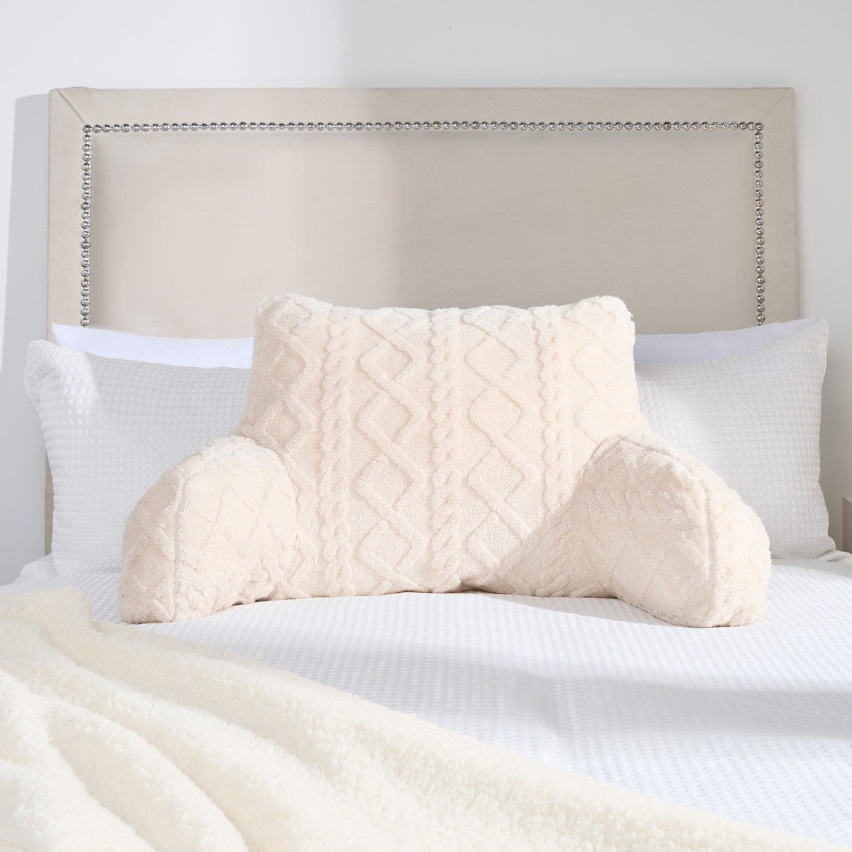 Cable Knit Cuddle Cushion – Cream