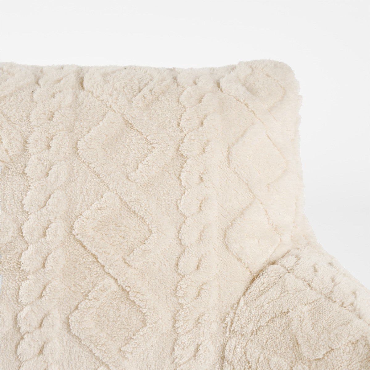 Cable Knit Cuddle Cushion – Cream