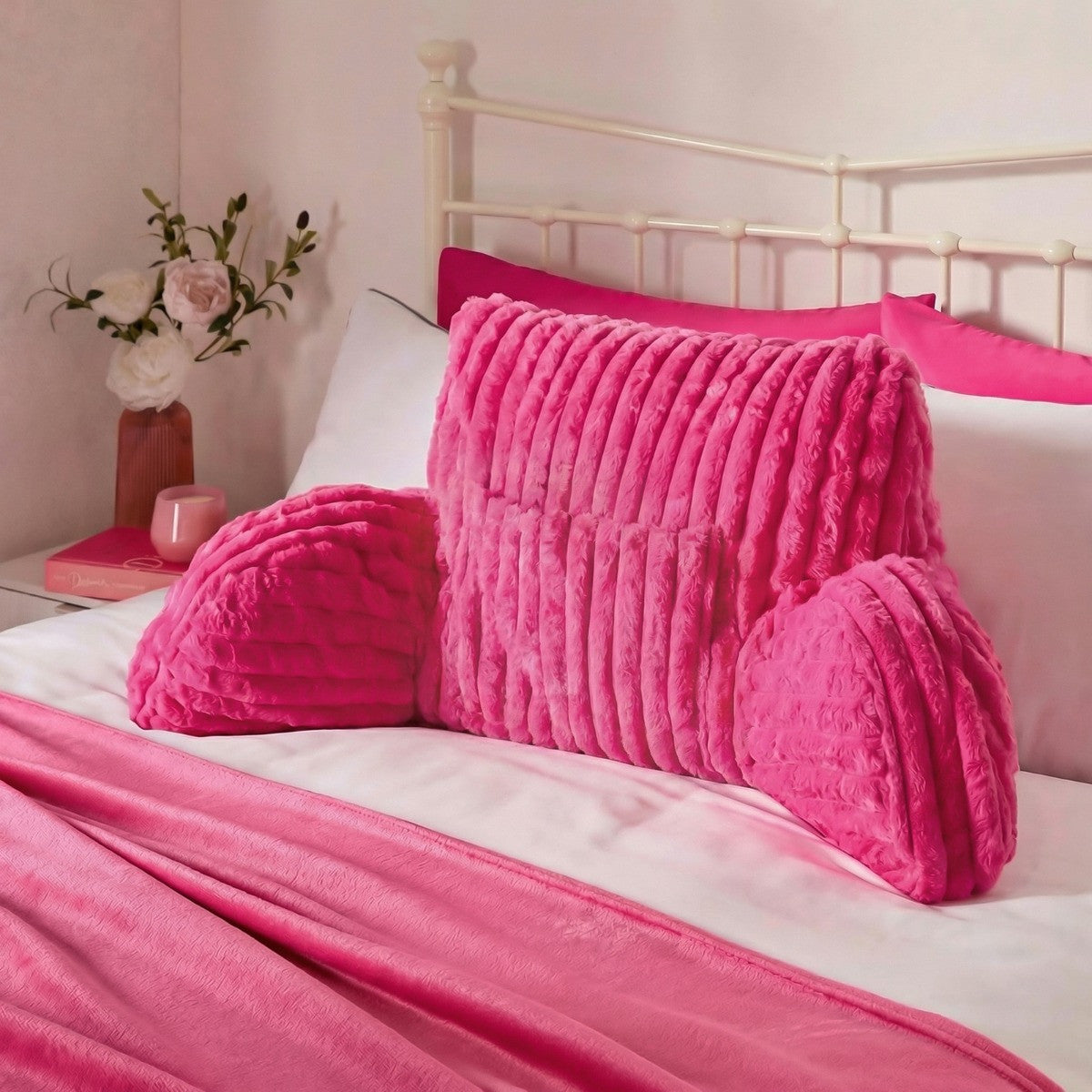 Ribbed Faux Fur Cuddle Cushion with Heatable Pocket – Pink