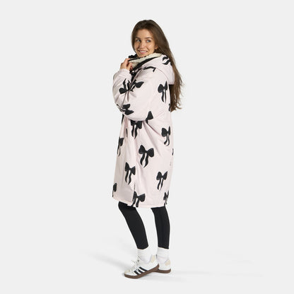 Bow Print Sherpa Drying Robe – Monochrome