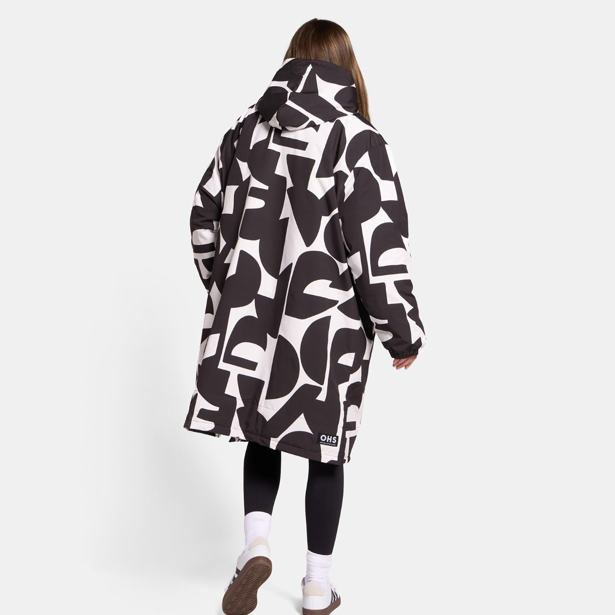 Geometric Print Sherpa Drying Robe – Monochrome