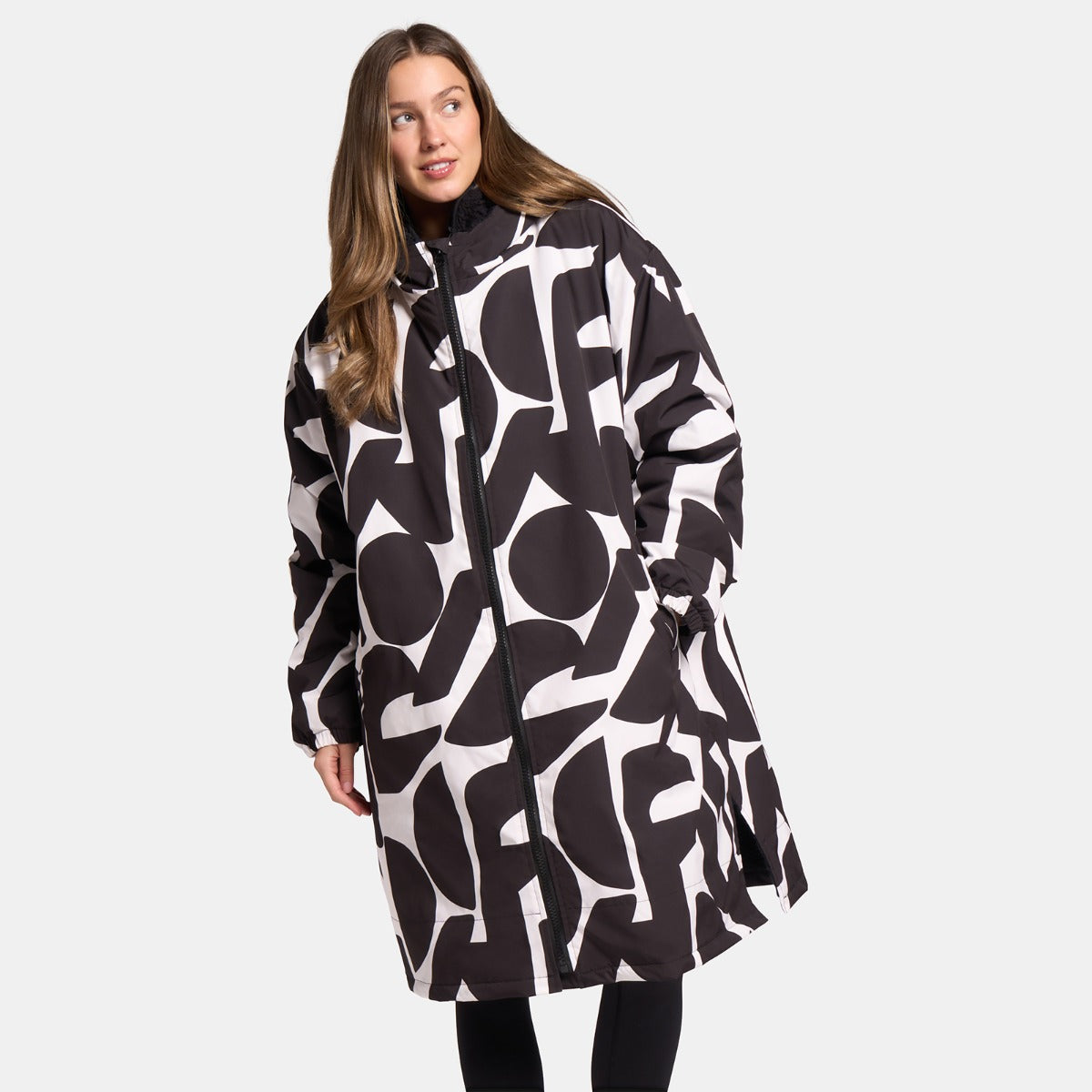 Geometric Print Sherpa Drying Robe – Monochrome
