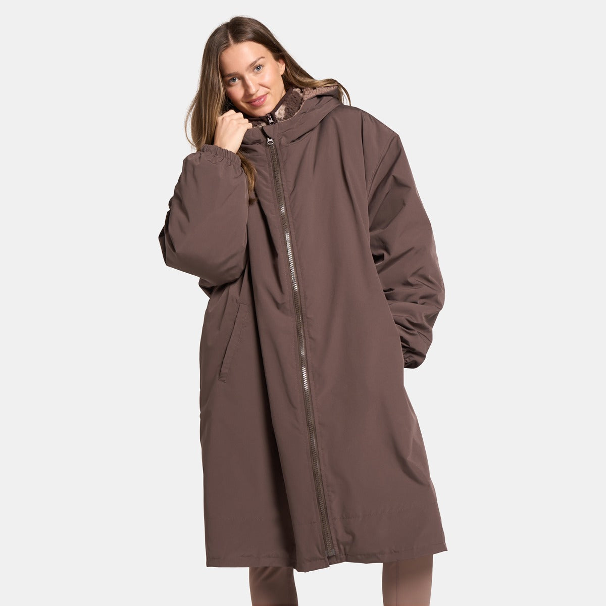 Water Resistant Sherpa Drying Robe – Brown