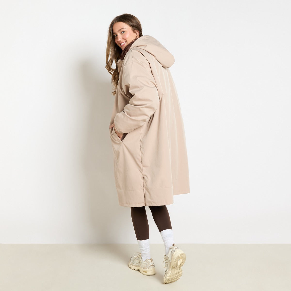 Water Resistant Sherpa Drying Robe – Beige