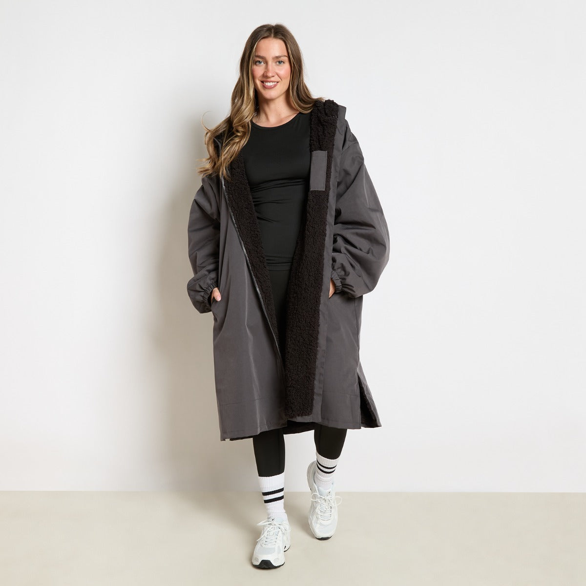 Water Resistant Sherpa Drying Robe – Charcoal