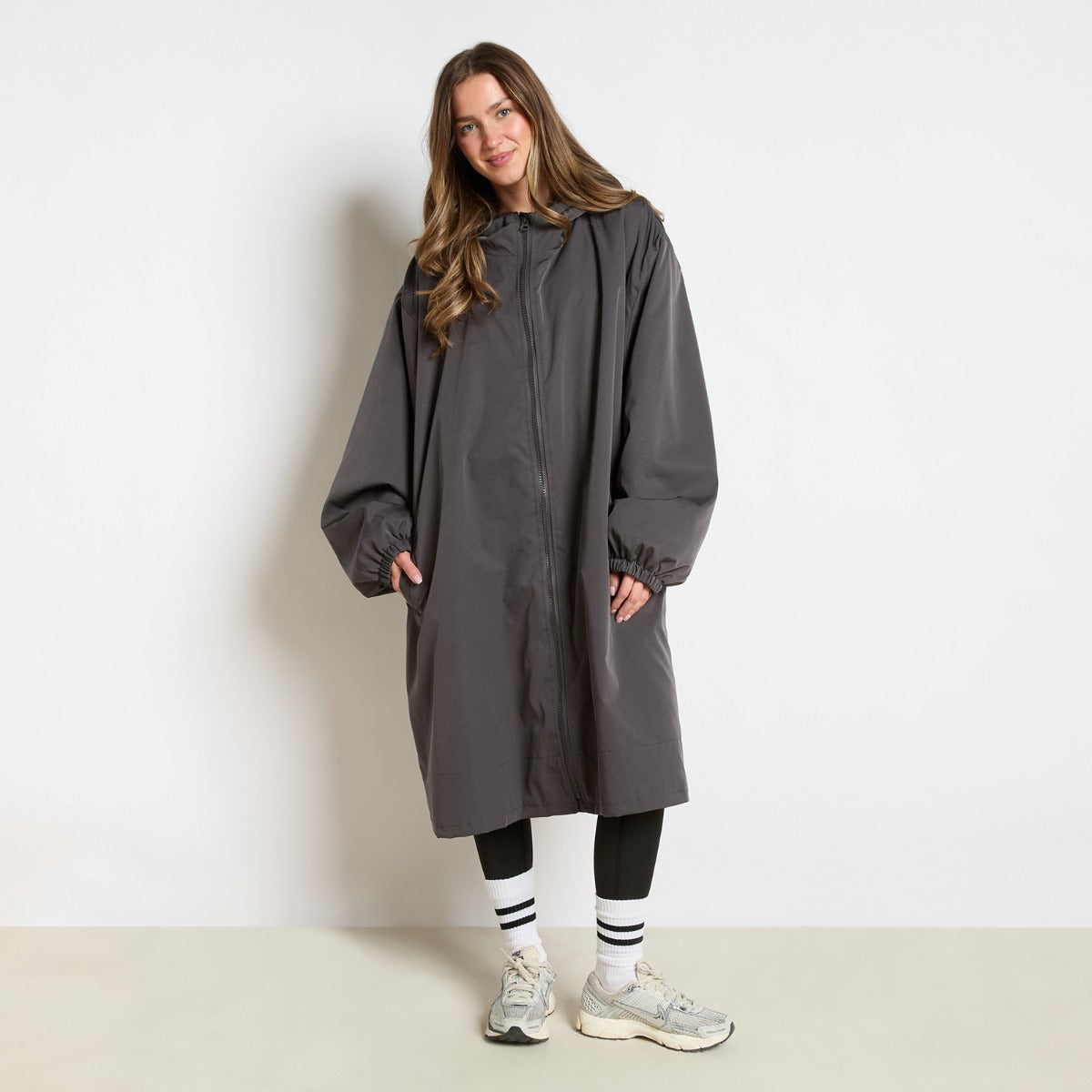 Water Resistant Sherpa Drying Robe – Charcoal