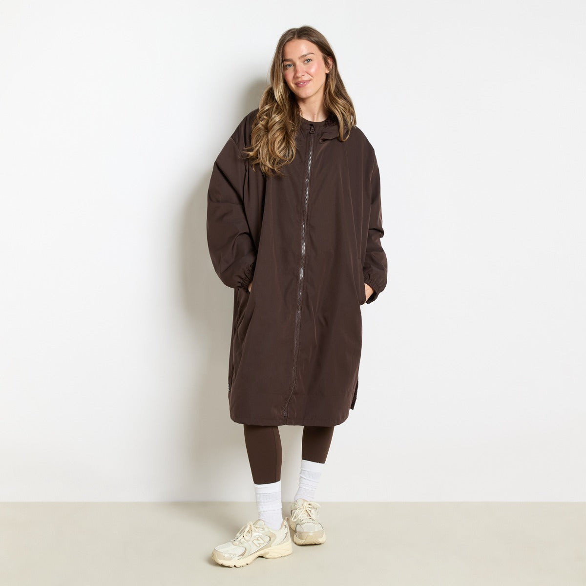 Water Resistant Sherpa Drying Robe – Dark Brown