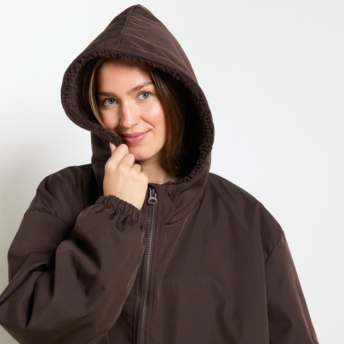 Water Resistant Sherpa Drying Robe – Dark Brown
