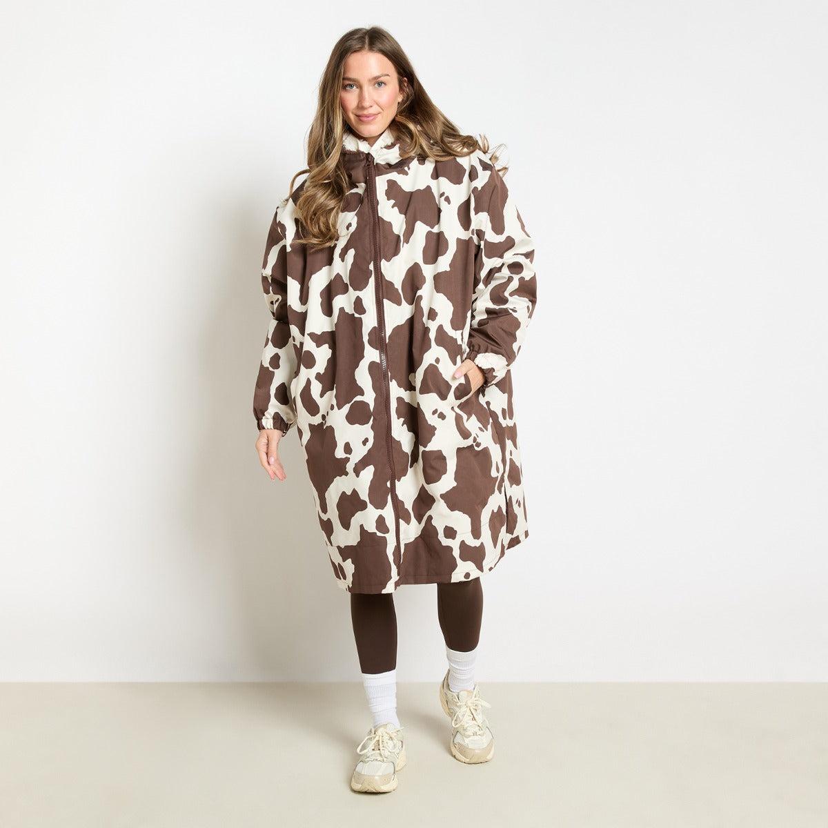 Fun Print Sherpa Drying Robe – Cow Print Brown/Cream