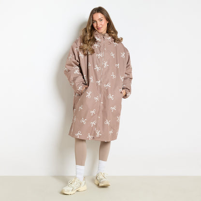 Bow Print Sherpa Drying Robe – Mink