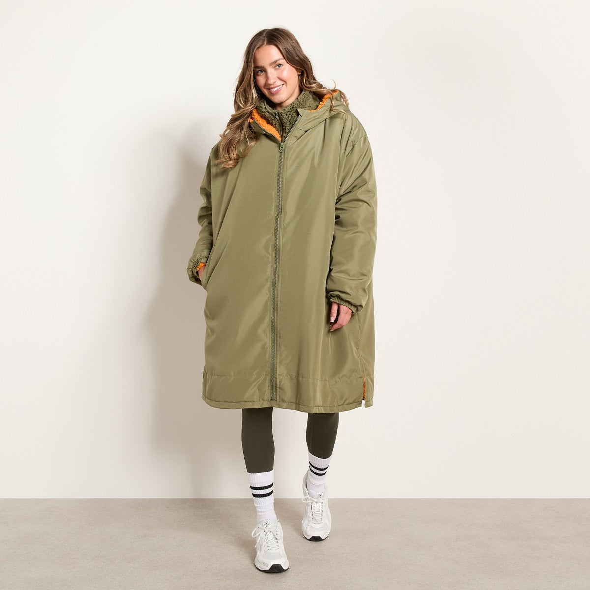 Water Resistant Sherpa Drying Robe – Olive Green/Orange