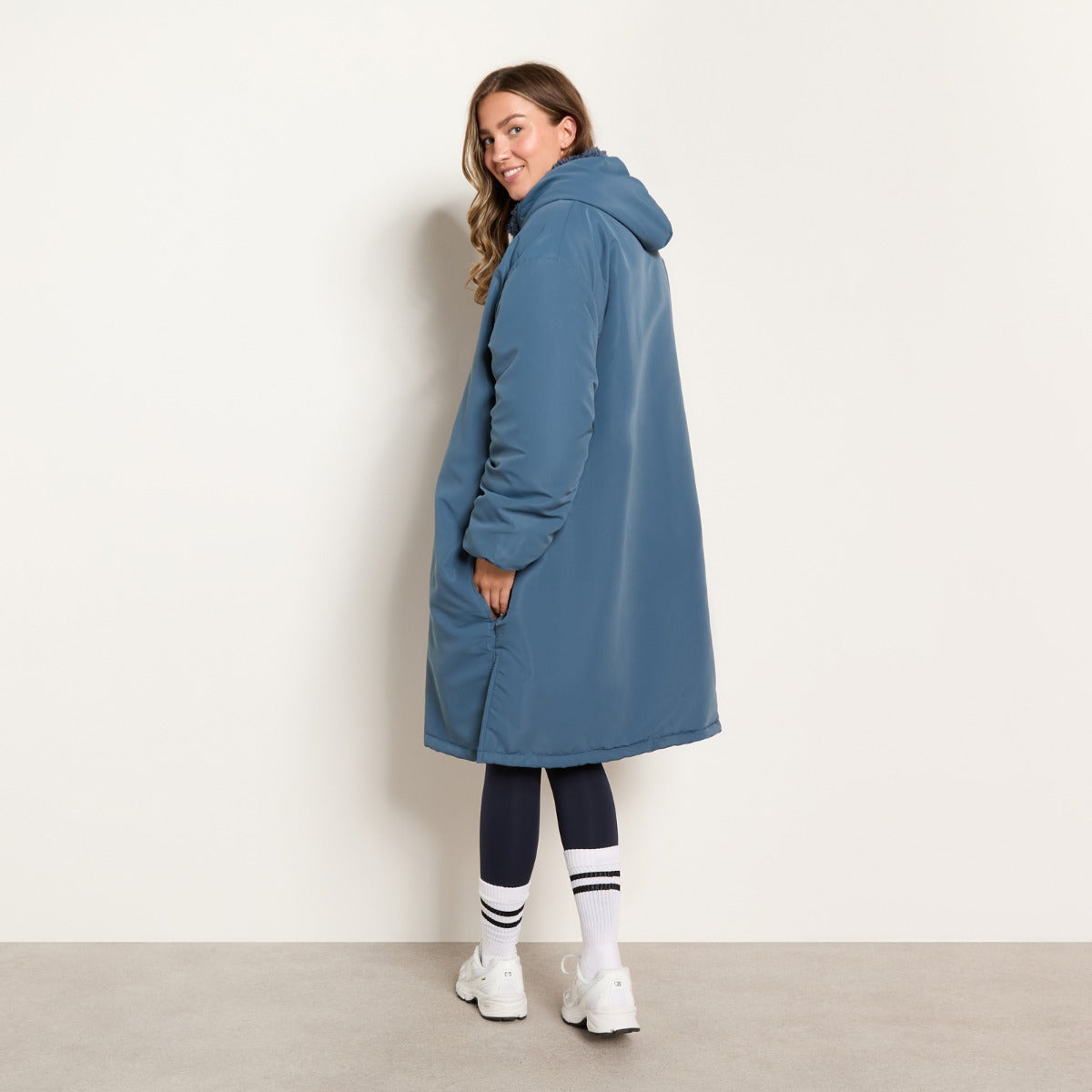 Water Resistant Sherpa Drying Robe – Slate Blue
