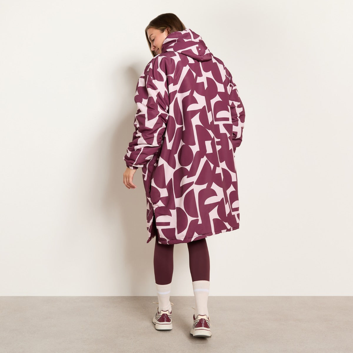 Geometric Print Sherpa Drying Robe – Burgundy