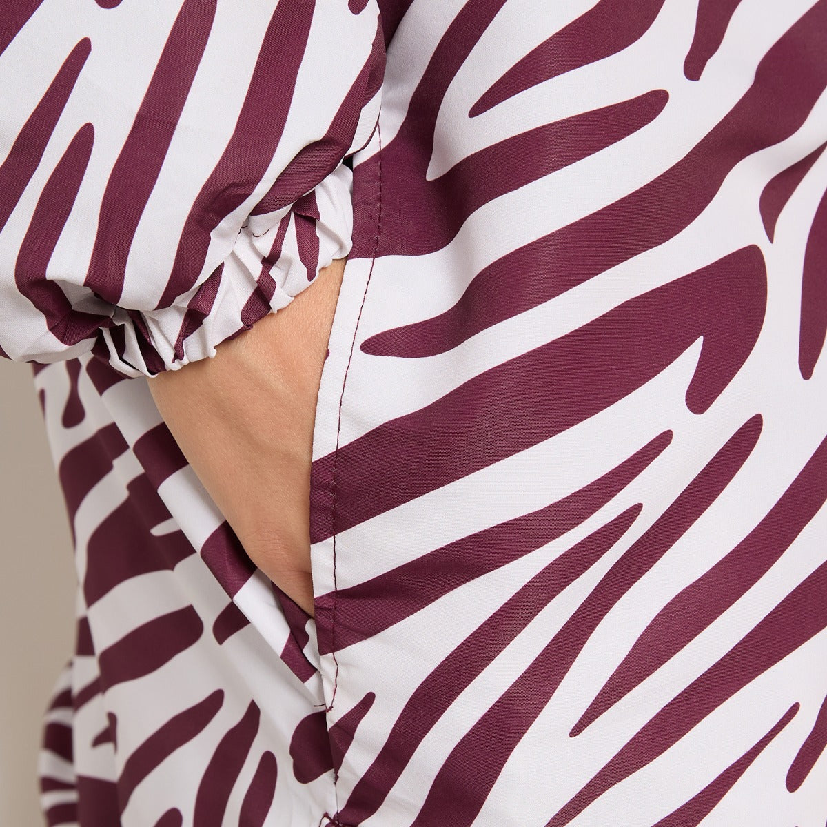 Zebra Print Sherpa Drying Robe – Burgundy