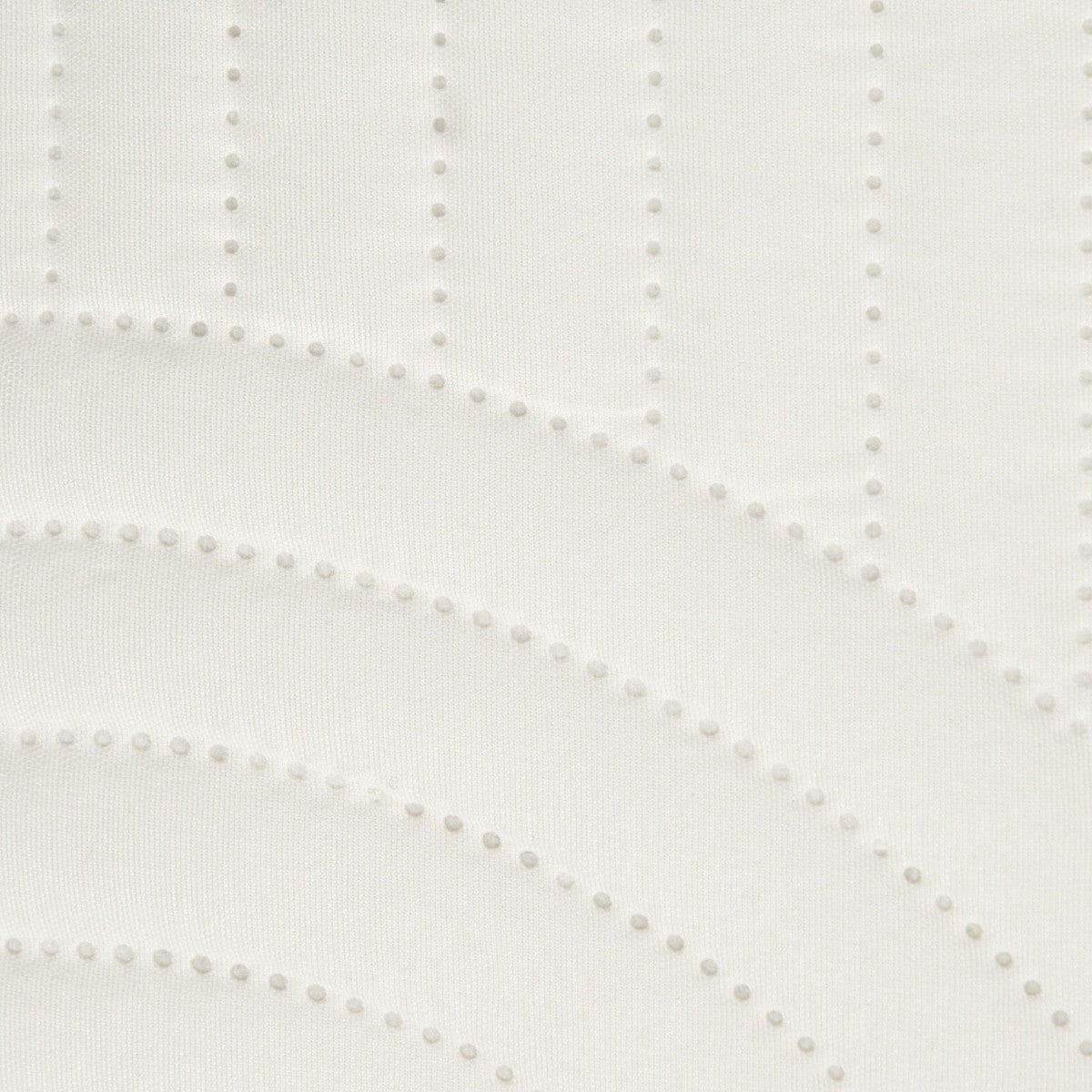 Arches Embossed Pinsonic Throw – Cream
