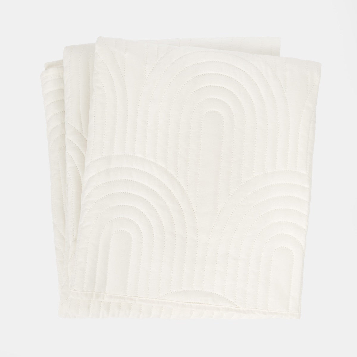 Arches Embossed Pinsonic Throw – Cream