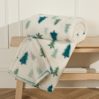 Christmas Tree Print Teddy Throw – Cream