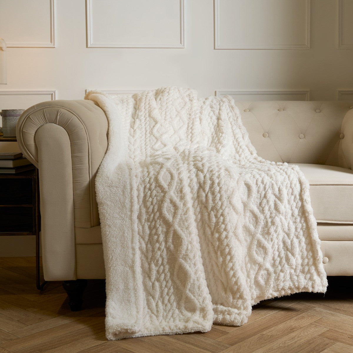 Cable Knit Sherpa Throw – Cream