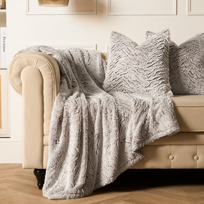 Faux Fur Two Tone Throw – Natural