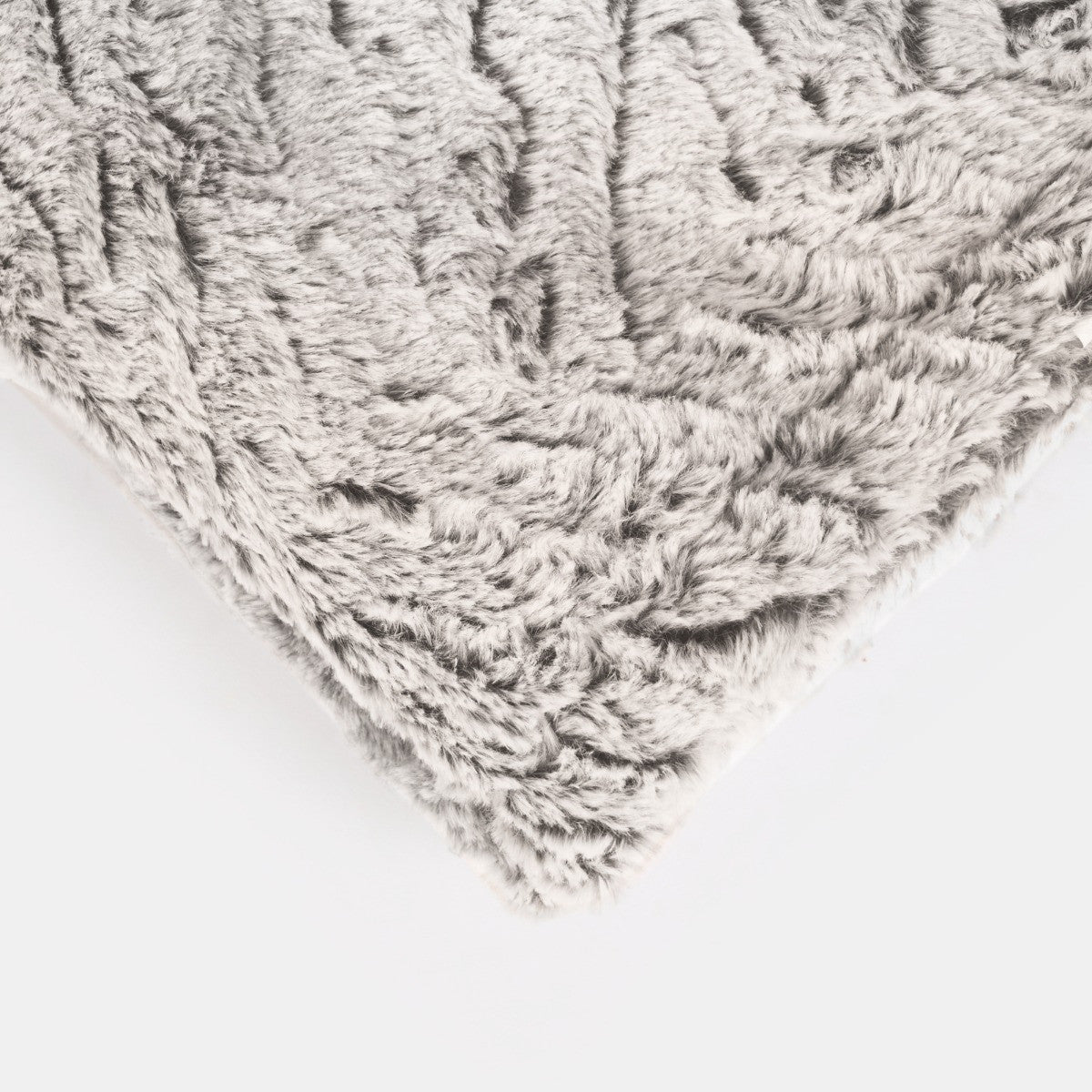 Faux Fur Two Tone Throw – Natural