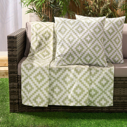 Geometric Tile Print Fleece Throw – Sage