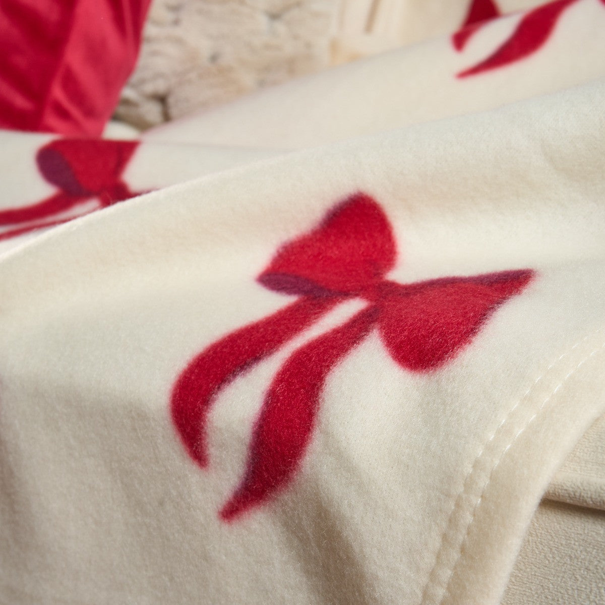 Bow Print Fleece Throw – Cream/Red
