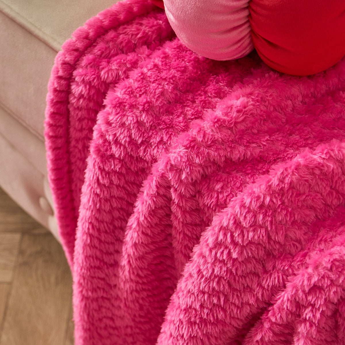 Waffle Fleece Throw – Hot Pink