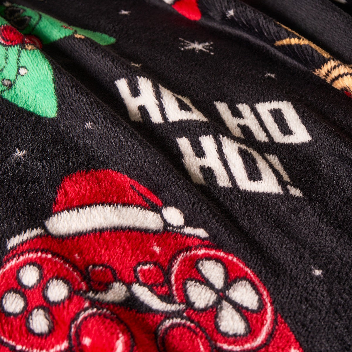 Christmas Gaming Throw – Black