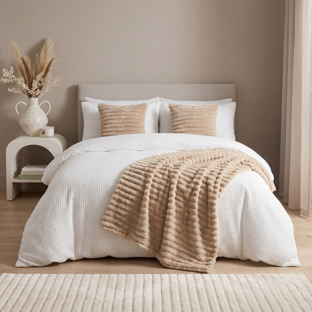 Faux Fur Thick Ribbed Throw – Mink