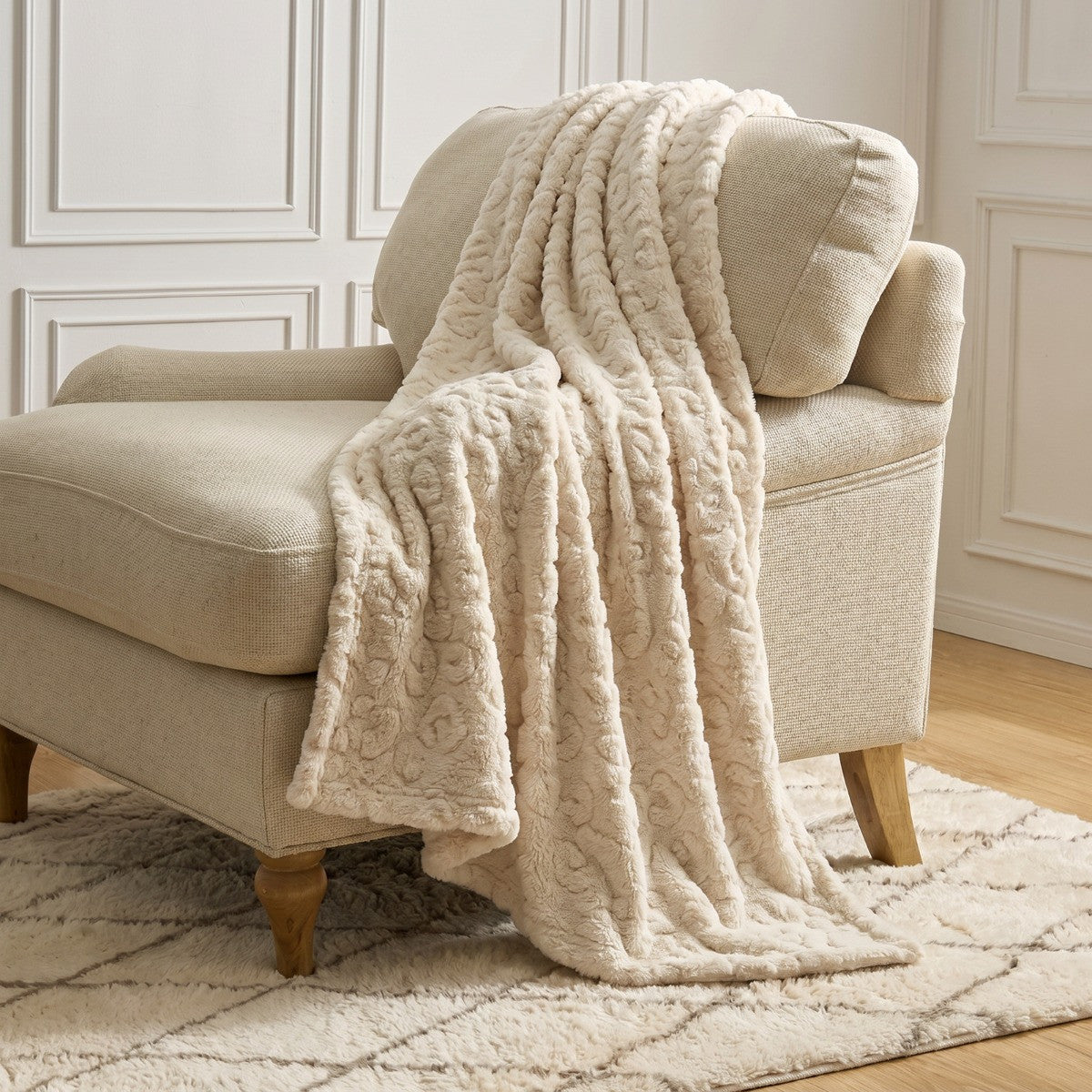 Tufted Leopard Teddy Fleece Throw – Stone