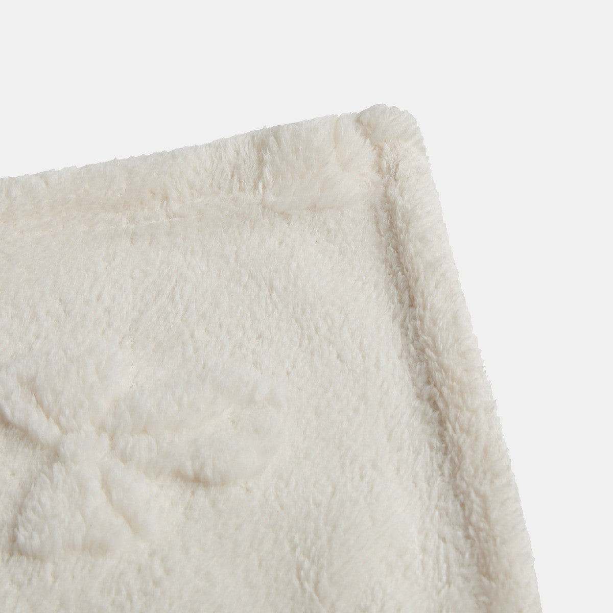 Tufted Bow Teddy Fleece Throw – Ivory