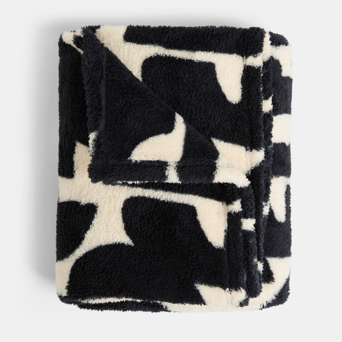 Geometric Teddy Fleece Throw – Monochrome