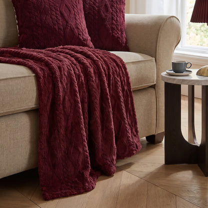 Cable Knit Sherpa Throw – Burgundy