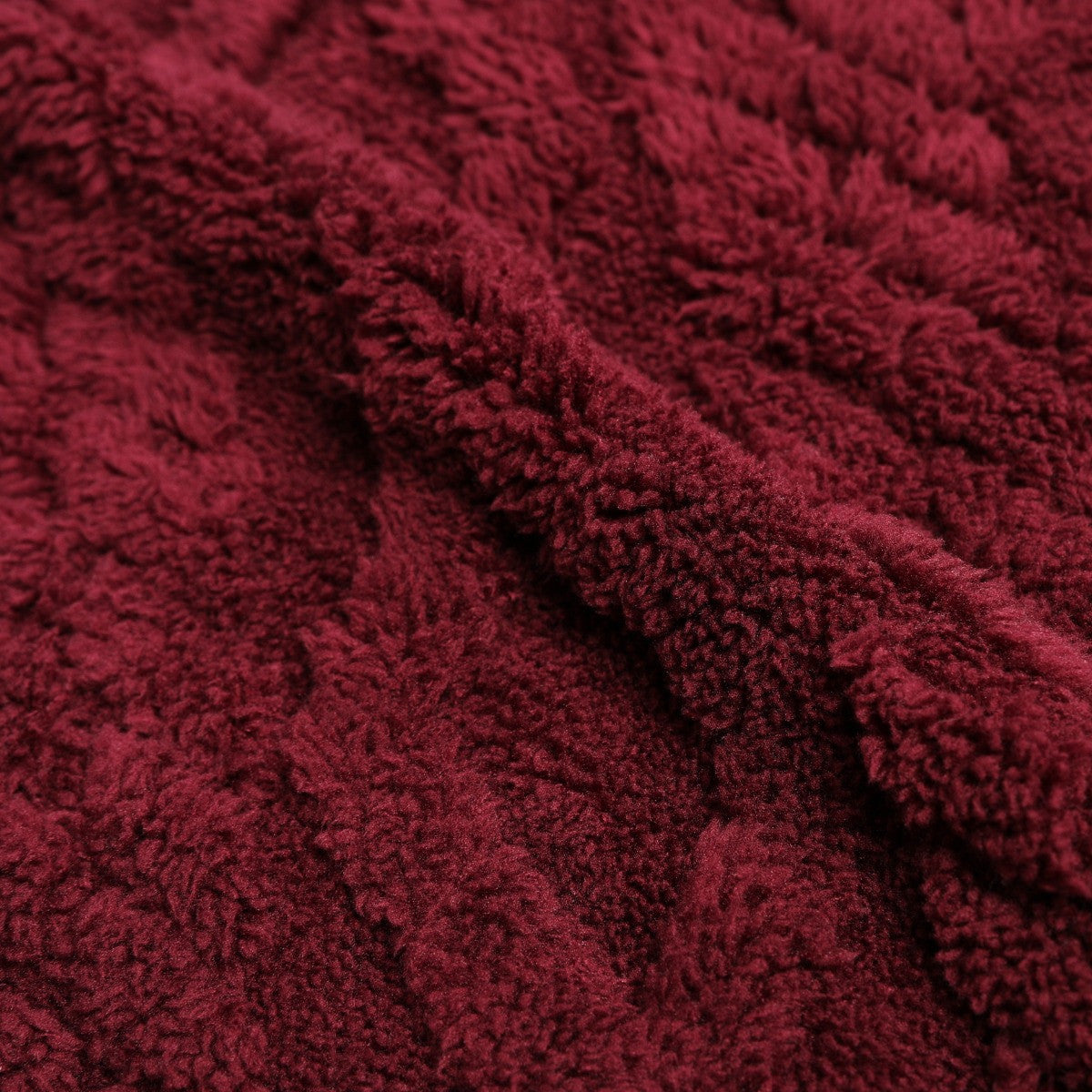 Cable Knit Sherpa Throw – Burgundy