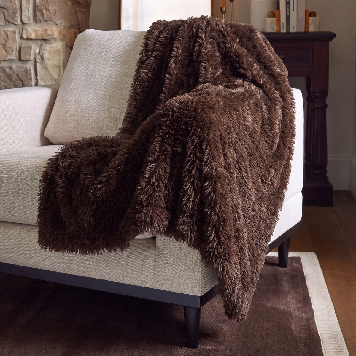 Fluffy Fleece Throw – Chocolate