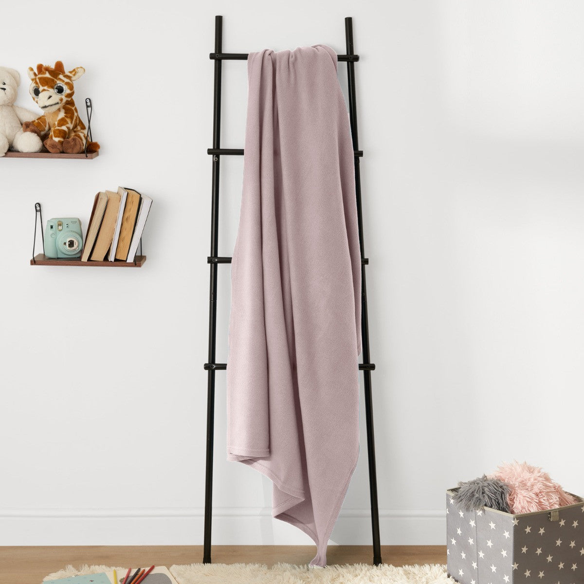 Plain Fleece Throw – Blush Pink