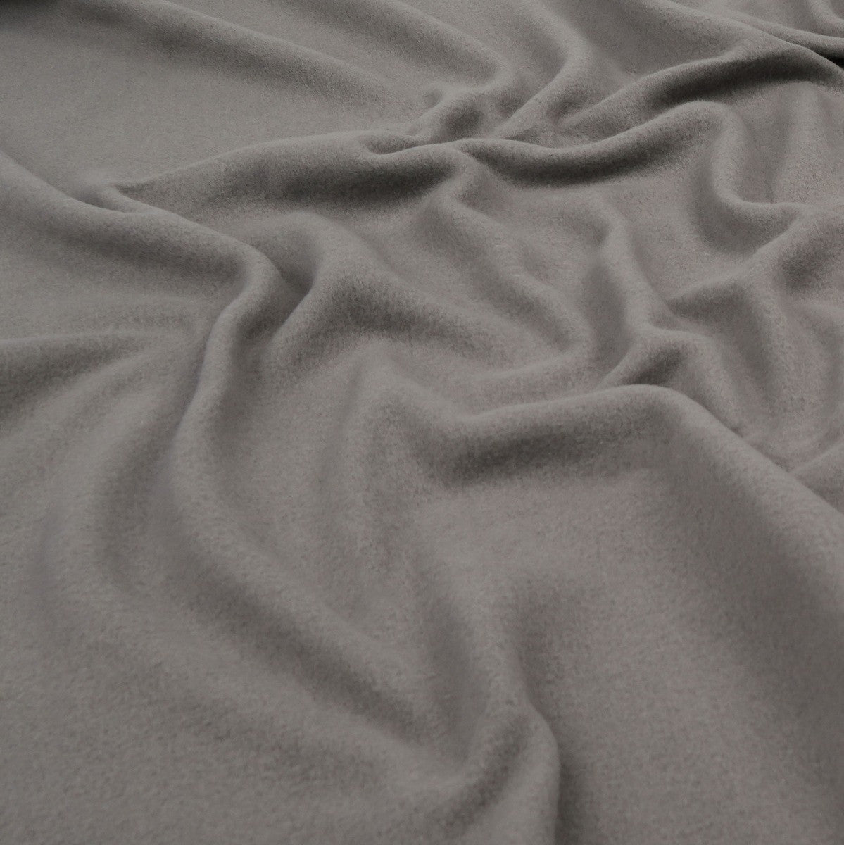 Plain Fleece Throw – Charcoal
