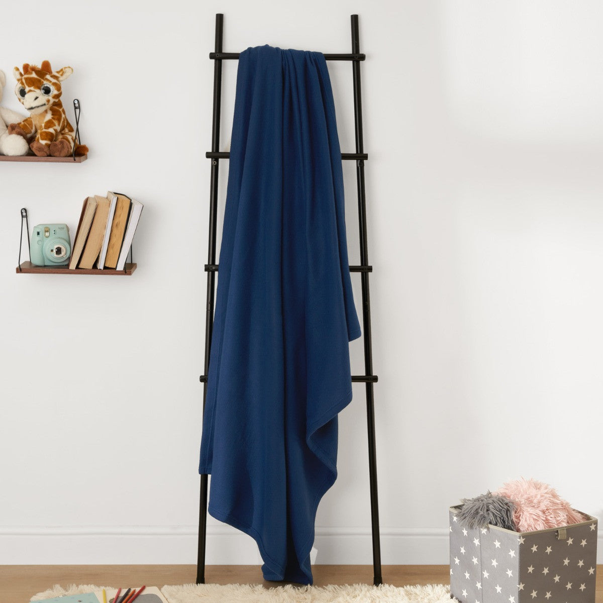 Plain Fleece Throw – Navy
