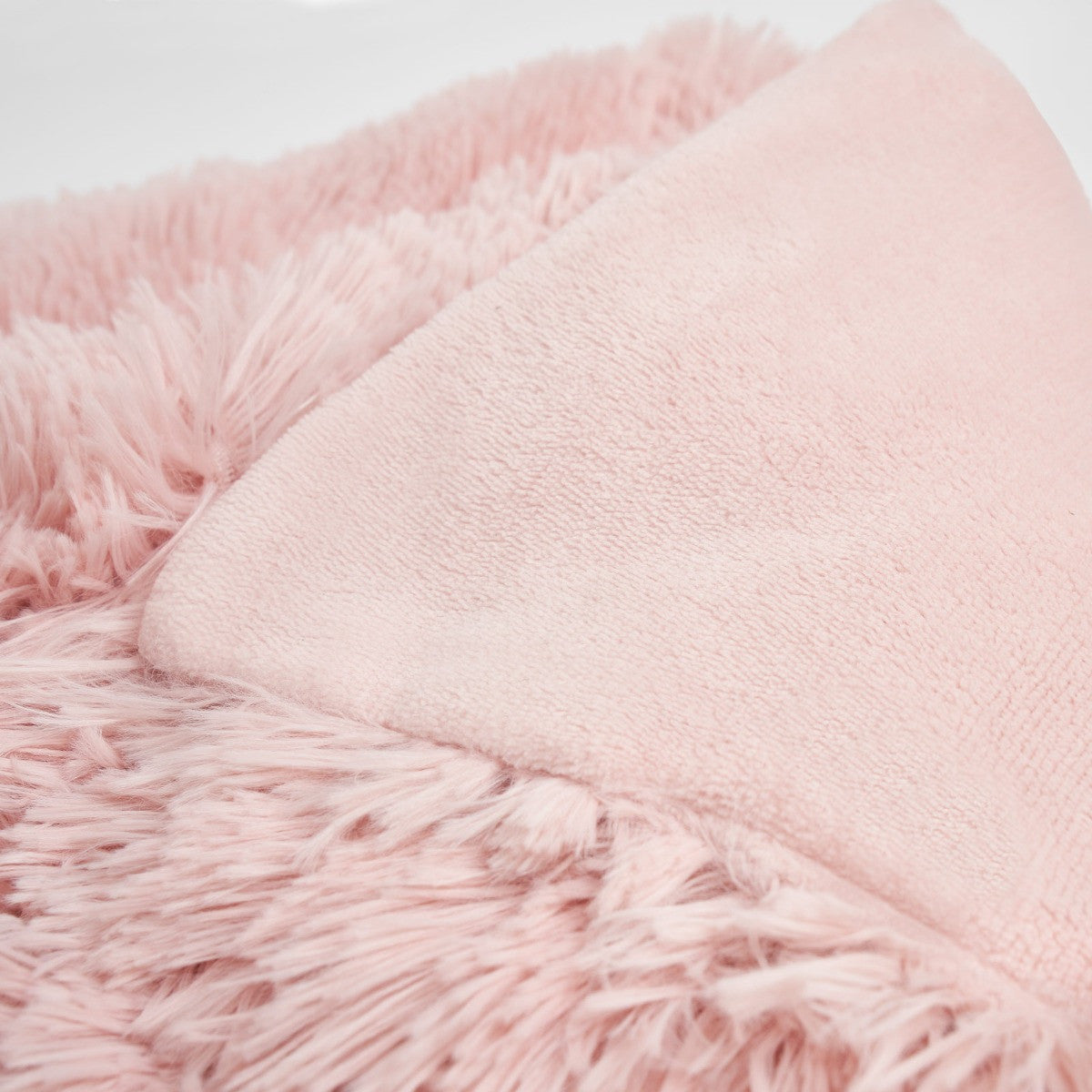 Fluffy Fleece Throw – Blush