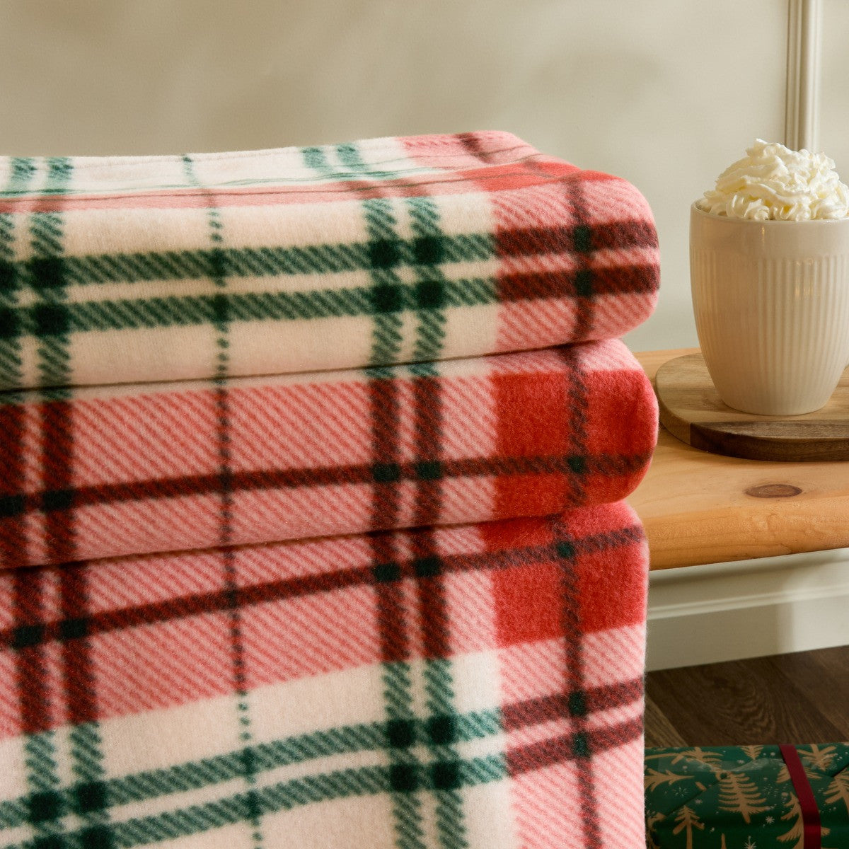 Christmas Check Throw – Red/White